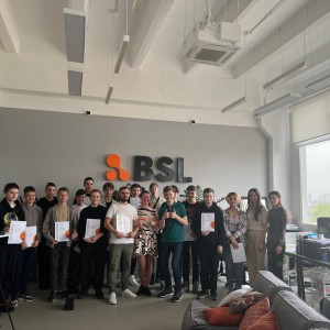 Наши резиденты проходят стажировку в IT-компании BSL - КИБЕРшкола программирования для детей, компьютерные курсы для школьников, начинающих и подростков - KIBERone г. Георгиевск